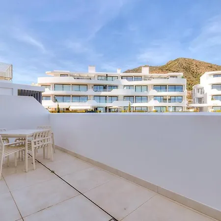 Fantastic 3bdr Penthouse - Lux