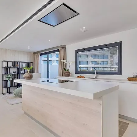 Fantastic 3bdr Penthouse - Lux *