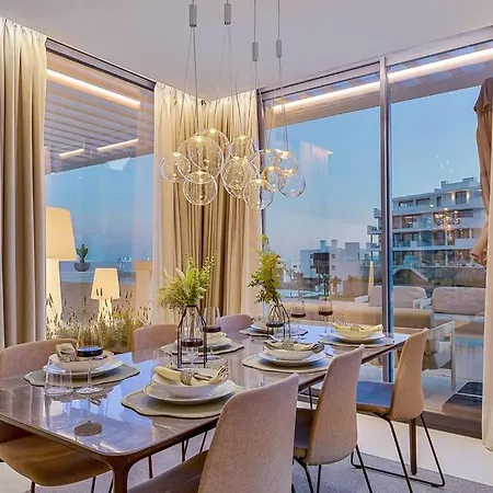Fantastic 3bdr Penthouse - Lux