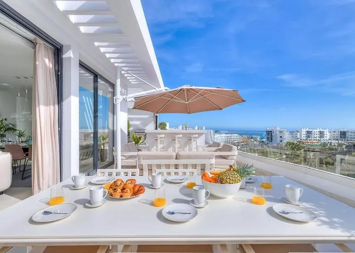 Fantastic 3bdr Penthouse - Lux