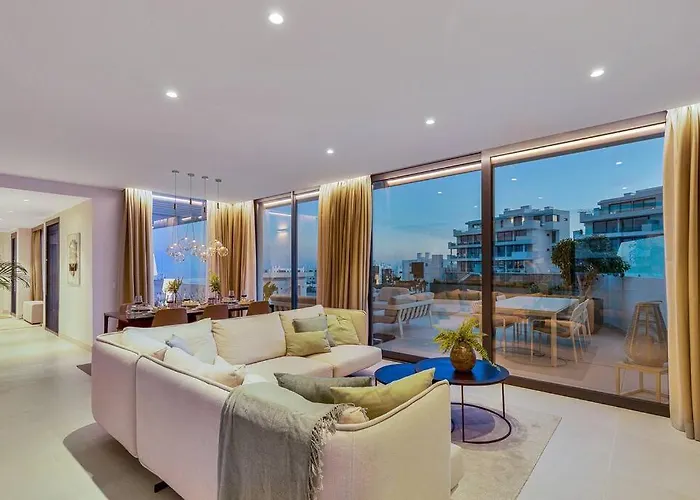Fantastic 3bdr Penthouse - Lux 푸엔히롤라