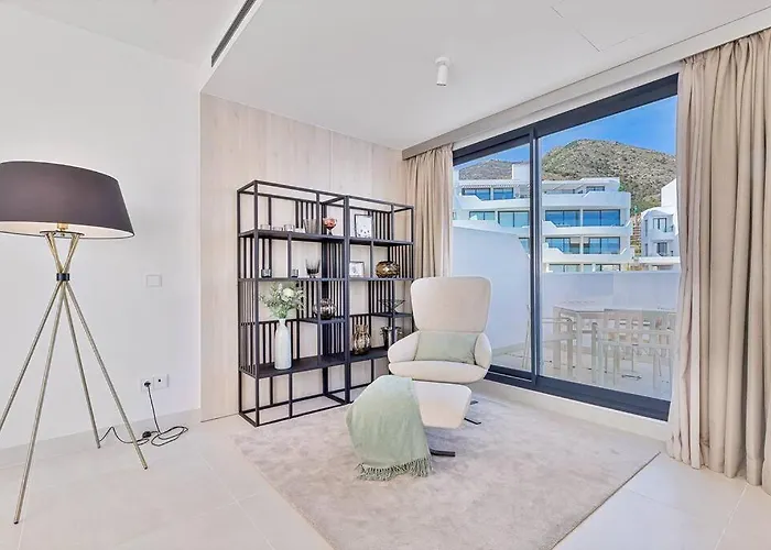 Fantastic 3bdr Penthouse - Lux *