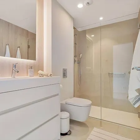 Apartment Fantastic 3bdr Penthouse - Lux