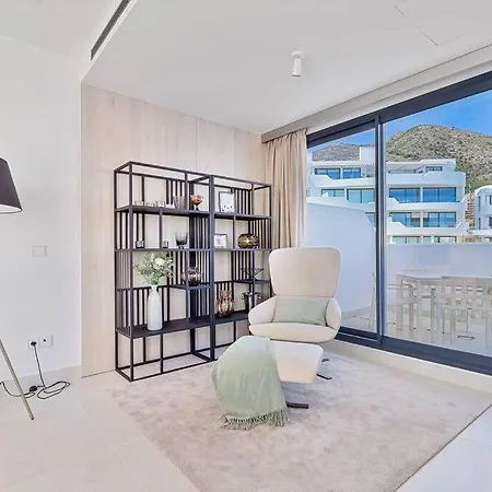 Fantastic 3bdr Penthouse - Lux *