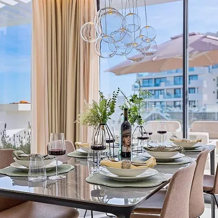 아파트 Fantastic 3bdr Penthouse - Lux 푸엔히롤라