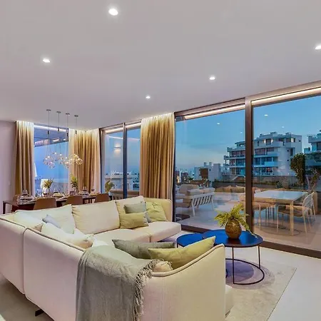 Fantastic 3bdr Penthouse - Lux 푸엔히롤라
