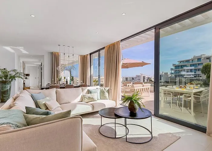 Fantastic 3bdr Penthouse - Lux *